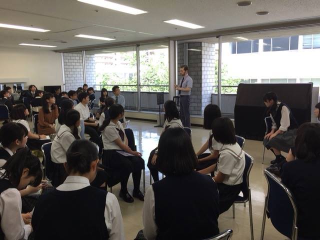 第１回東京都バンドクリニックでの講座風景。中高生が５０人以上集まりました。
